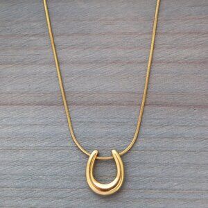 Horseshoe U Style Pendant Necklace with CZ Stones 18k Gold Plated Stainless Stee